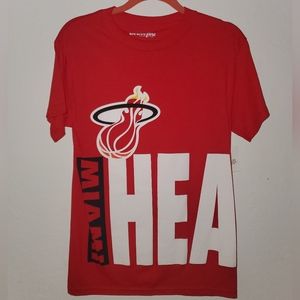 Red Miami Heat T-Shirt Size Small